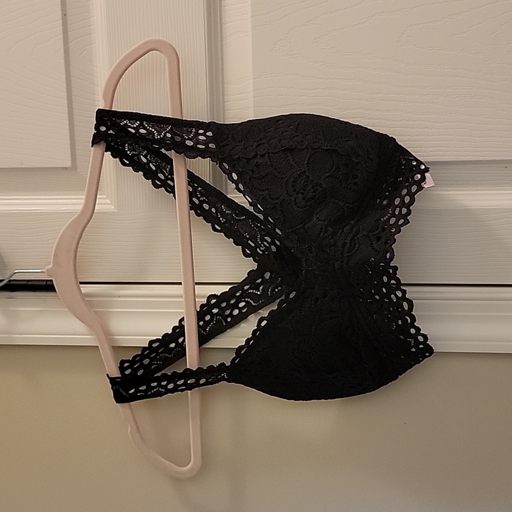 True women's size small black floral bra